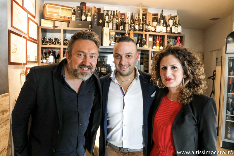 Al Porto Ristorante Cruderia - Cervia (RA) - Patron Mario Buia e Virginia Stifani, Chef Ruud Santi
